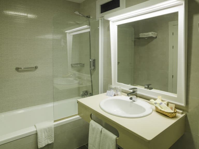 Hotel Monarque Toreblanca