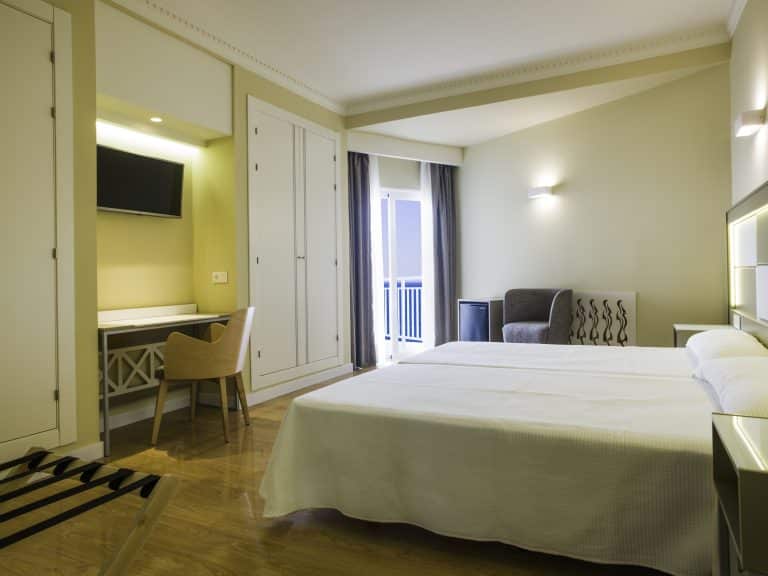 Hotel Monarque Toreblanca